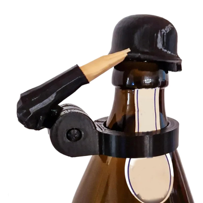 Salutierender Bierflaschen-Cap